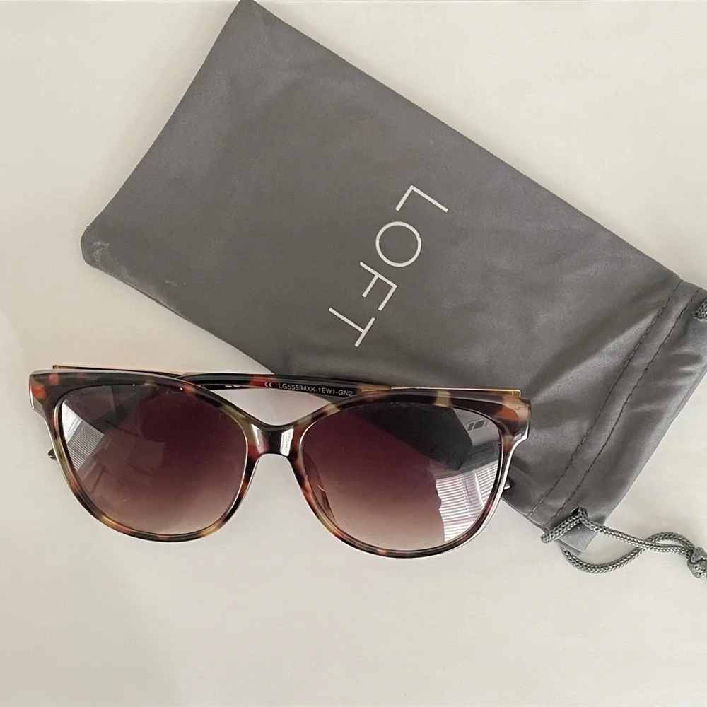💥SALE💥 NWOT LOFT Tortoise Shell Sunglasses with Gold Detailing on Sides - Picture 1 of 9